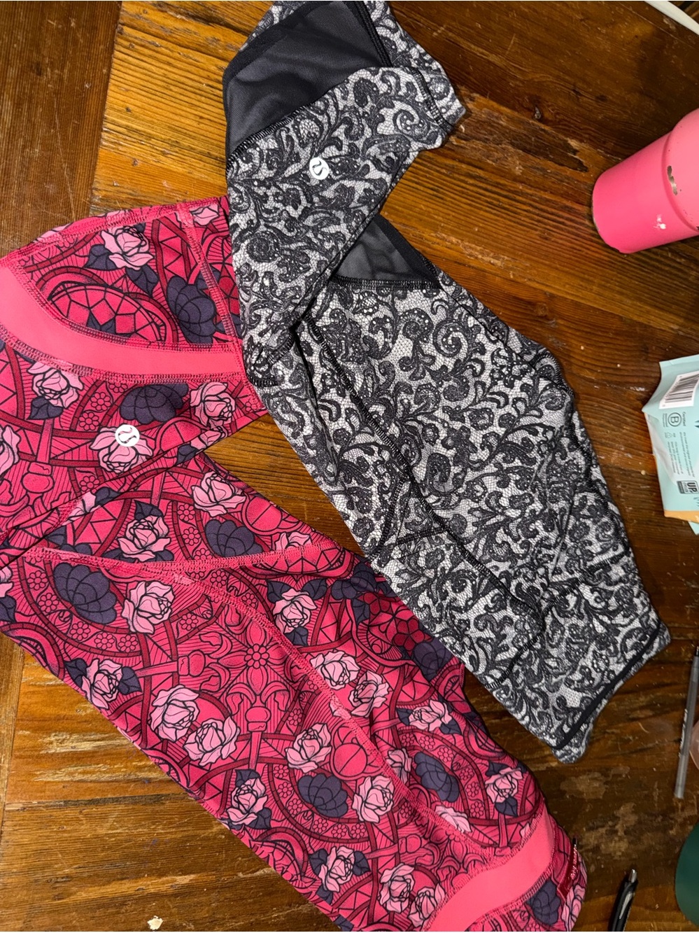 Bundle of 2 Lululemon Cropped Leggings Size 4 Floral Print Yoga Running Workout